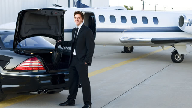 Choose Door-to-Door Airport Service for Safety and Comfort
