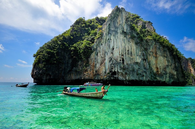 Top Sightseeing Spots at the Phi Phi Islands