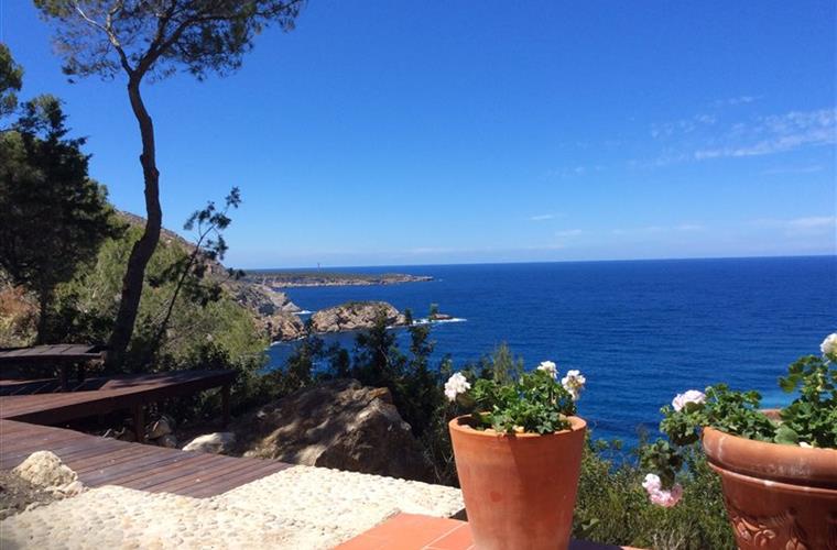 Escape Work And Stress With A Holiday Villa Rental In Ibiza Escape Work And Stress With A Holiday Villa Rental In Ibiza